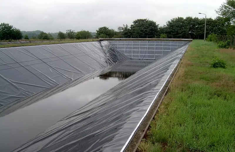 geomembrane pool